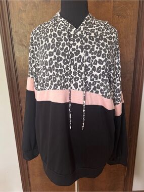 Chic Soul Black, White & Pink Leopard Colorblock Hoodie